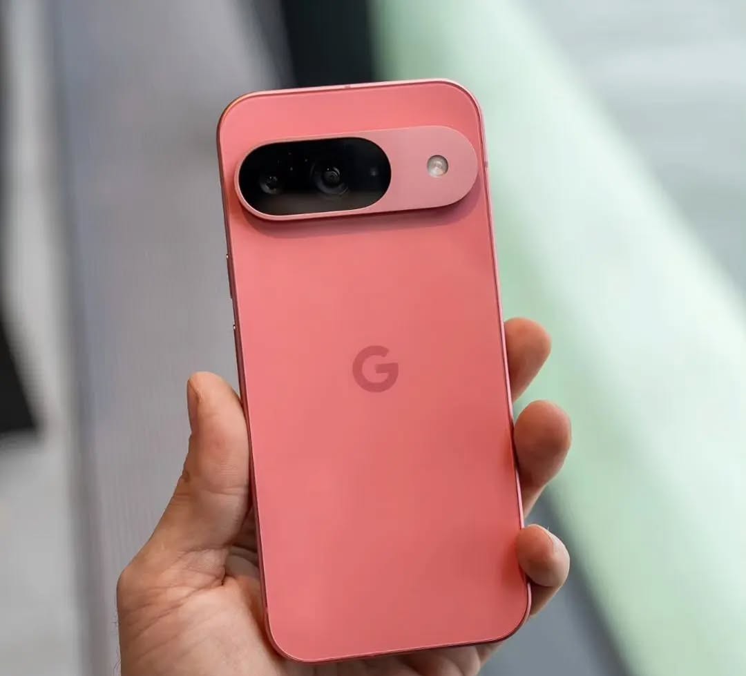 Google Pixel 9 Pro स्मार्टफोन का प्रीमियम डिजाइन और ट्रिपल कैमरा सेटअप