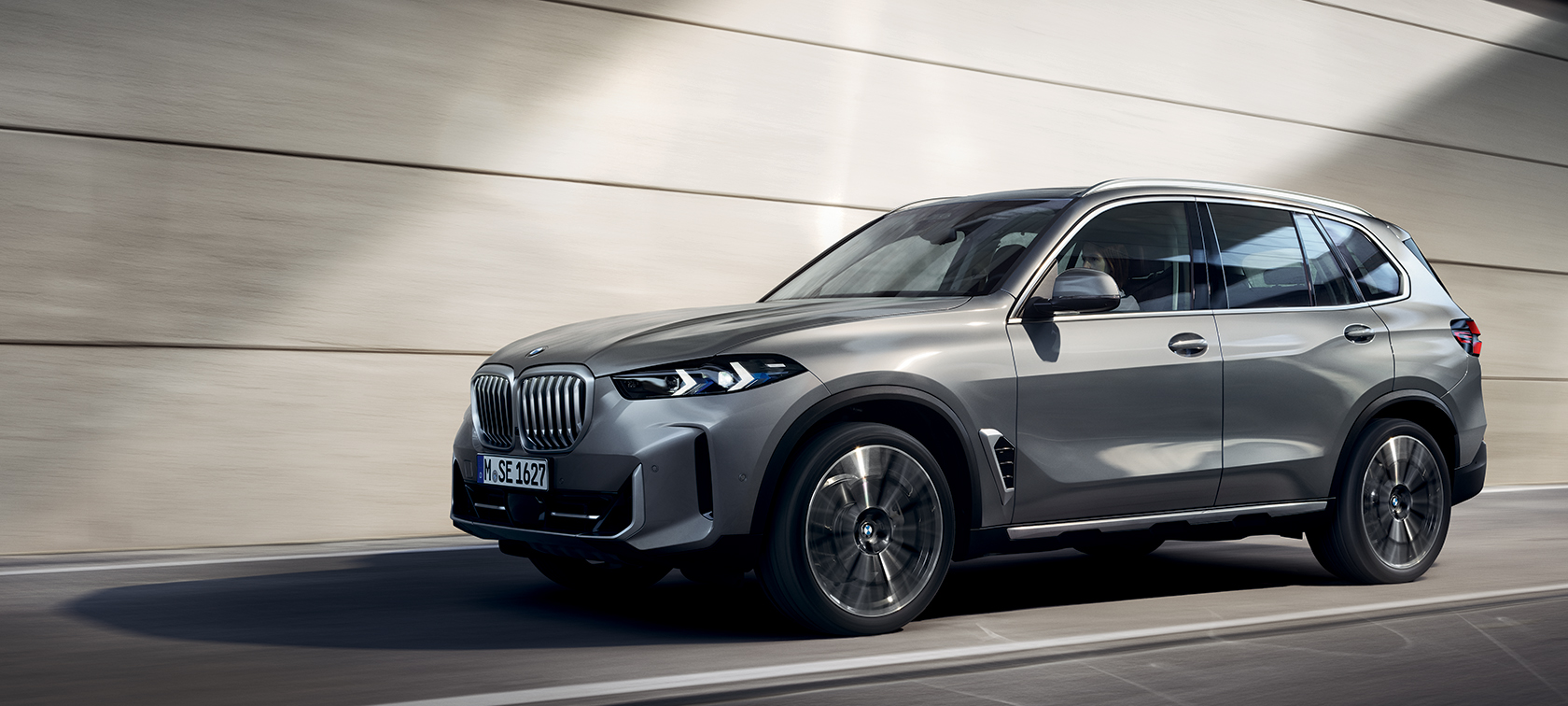 BMW X5 2025 फेसलिफ्ट मॉडल की नई डिजाइन और शानदार फीचर्स