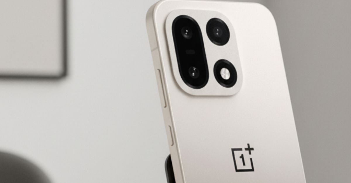 OnePlus 15 लॉन्च! 7300mAh बैटरी और 120W चार्जिंग के साथ। भारत में कीमत, 165Hz डिस्प्ले के फीचर्स यहाँ जानें।